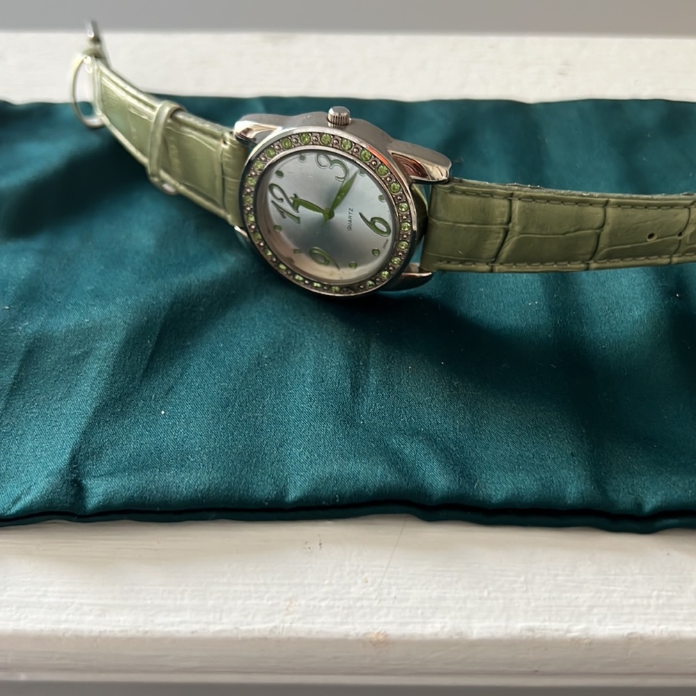 Watch - Picture 5 of 5